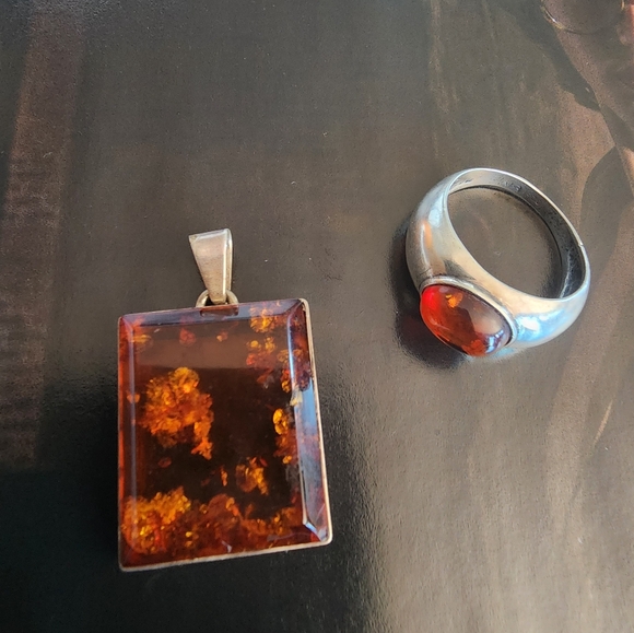 Amber Ring and Pendant Set - Picture 3 of 7